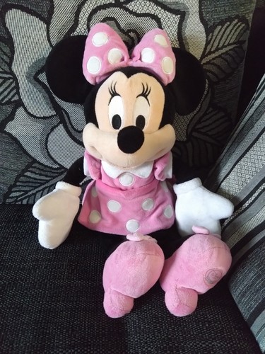 Minnie mouse plush - minnie,