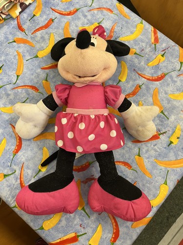 Talking singing minnie mouse - minnie,