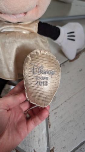 Disney store plush minnie - disney,
