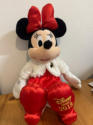 Disney store 2018 holiday - disney,